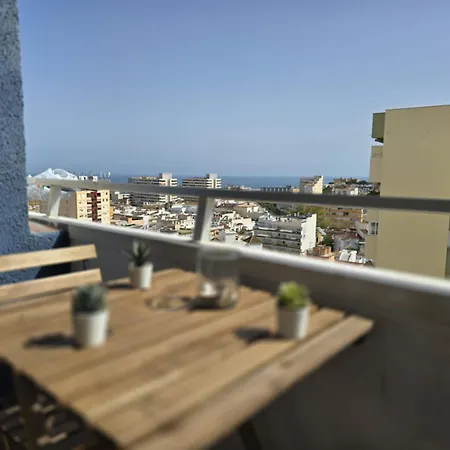 Bellevue Sea View By Namaste Elite דירה *